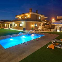 5 bedrooms villa with private pool sauna and terrace at Vinaixa
