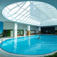 19th Floor Cozy Condo with Pool, Fitness, Parking Included in Price & Self Check in Available