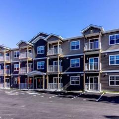 New 2BD Condo, UNB, Hospital, Golf, Patio Coffee