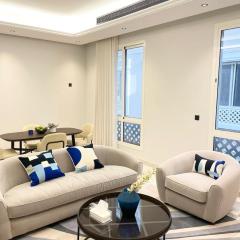 Luxury 3 Bedroom Apartment in Prime Location - شقة فاخرة ب ٣ غرف نوم في موقع استراتيجي