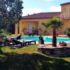 Villa de 2 chambres avec piscine privee terrasse et wifi a Lalbenque