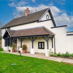 Pass the Keys Garden Cottage · Beautiful cottage nestled in 80 acres of parkland