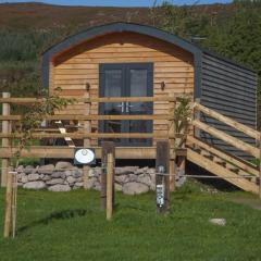 The Red Kite - 2 person Pet Friendly Glamping Cabin