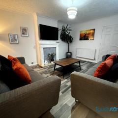 Large Cosy Home - HS2, Airport, Solihull, NEC, M42