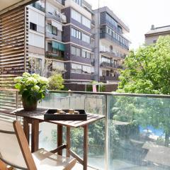 Barcino Inversions - Spacious Apartments near the City Center with balcony