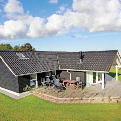 Nice Home In Slagelse With 4 Bedrooms, Sauna And Wifi