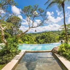 Jungle Villa! Breath-taking views & near Ubud!