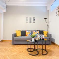 Syntagma square, 100sqm Luxurious family apt