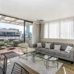 City Center 2BR Duplex Rooftop