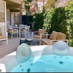 CASA MANDO with Terrace and Jacuzzi