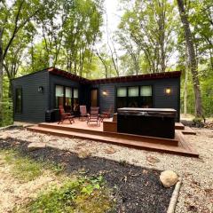 Brand New Luxury Tiny Home -10 Min 2 Hocking Hlls