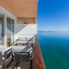 SANTA CLARA Modern & Exclusive Seafront Apartment