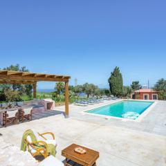 Charming spacious house, 5min from Rethymno!
