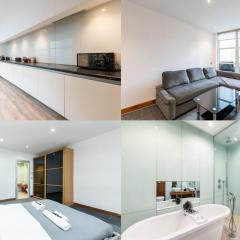 Luxury 2 Bedroom Flat in Bell Street