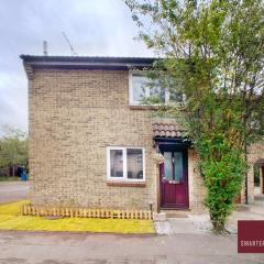 Bracknell - 1 Bedroom House - With Parking