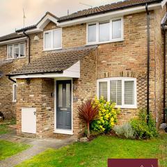 Farnborough - Modern 2 Bedroom House