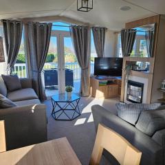 Beautiful caravan near Edinburgh nr 14