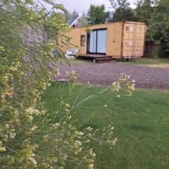 Cubil Amarillo. Casa conteiner 1 dormitorio