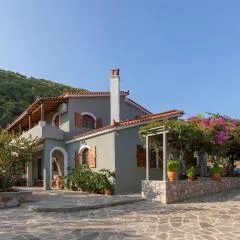Elegance Villa: Classy Paradise w/ a private beach