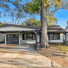 Charming 4 Bedroom Home in Port Neches