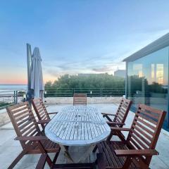 Sea and mountain views from your Rooftop !