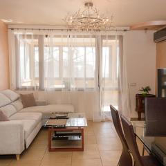 Varna Gem: 2BD Flat with Sunny Balcony