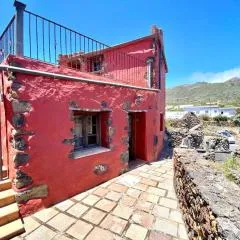 Comfortable House with Mountain View in Isora