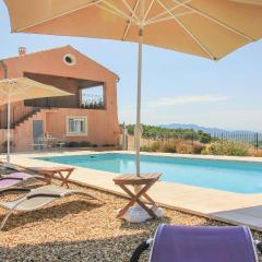 Awesome Home In Cairanne
