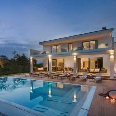 Luxury villa with pool VILLA GIANNO