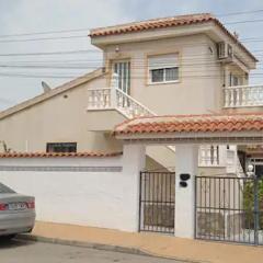 Lovely Detached 3 bedroom Villa, communal pool in Quesada