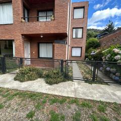 Amplio departamento cerca del centro en zona tranquila. Fosbery