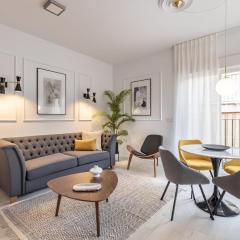 Central Stylish and Elegant 1 & 2 BR apartments I