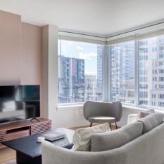 Blueground Bell Town dog prk nr arena dining SEA-717