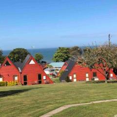 CLIFFTOP Chalet with Panoramic Sea Views & Swimming Pool in Kingsdown No 118