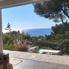 VILLA ANADINE - Aiguebonne BOULOURIS - PLEINE VUE MER - À 5 minutes à pied de la plage - Climatisée