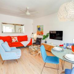 Happy Diamond by Hello Homes Sitges