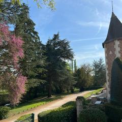 Grand Gîte Atypique au cœur du Pays des Châteaux