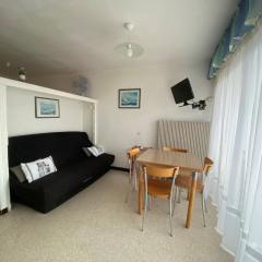 Appartement Proche Thermes avec Balcon et Parking à Balaruc-les-Bains - FR-1-503-23