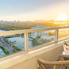 FontaineBleau Resort High Floor w Ocean Views