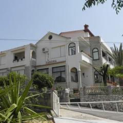 Apartments by the sea Barbat, Rab - 22564