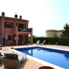 Casa con Piscina Privada y Jardín Cerca de la Playa en L'Estartit - ES-323-6