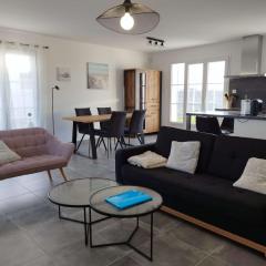 Maison lumineuse 3 ch avec jardin, 600m plage, WiFi, parking, 6 pers – Saint-Denis-d'Oléron - FR-1-778-16