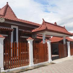 Capital O 93719 Homestay Omah Bidadari