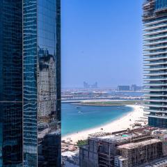 Sophisticated 3BR w/ Assistant’s Room at Al Fattan Marine Towers 2 JBR by Deluxe Holiday Homes