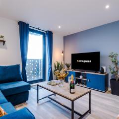 NEW! Pristine 2-Bed Flat on Liverpool by 53 Degrees Property, Amazing Location, Sleeps 6!