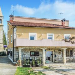 Gorgeous Apartment In Lovrecica With Kitchen