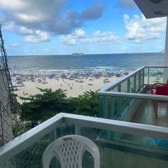 APARTAMENTO COM VISTA PARA O MAR NA Av ATLANTICA EM BALNEARIO CAMBORIU