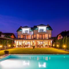 Panorama Aqualux - Riverside Luxury Villa