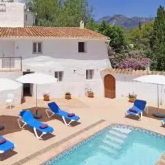 The Little Well: Private Pool Sleeps2 Views