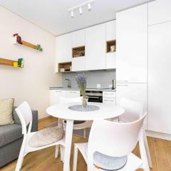 Pine Forest View Apt With Balcony, By Cohost